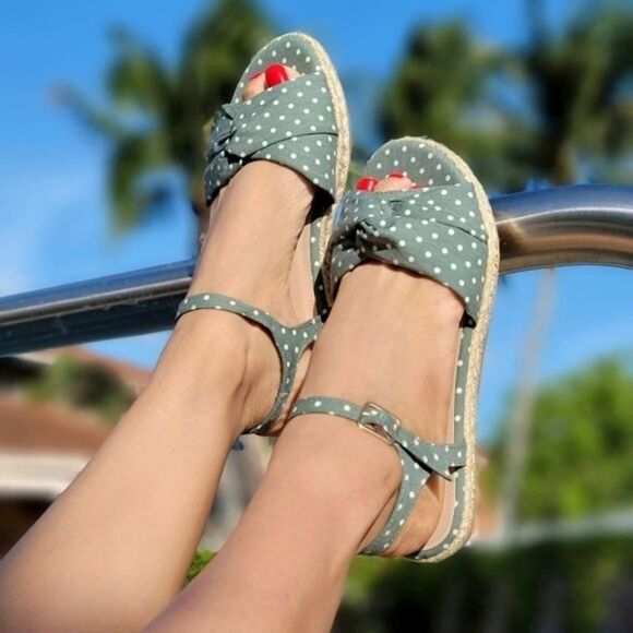 Women's Espadrille Open Toe Polkadot Ankle Strap Flat Sandals Green Color - Picture 3 of 4